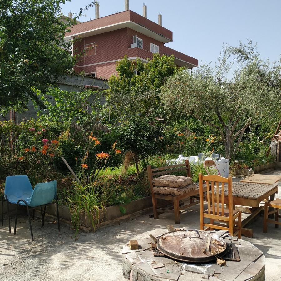 Willa Spacious House With A Big Garden And Fire Pit Tirana Zewnętrze zdjęcie