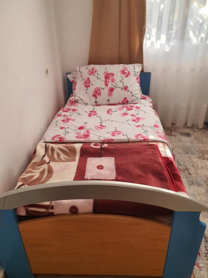 Willa Spacious House With A Big Garden And Fire Pit Tirana Zewnętrze zdjęcie