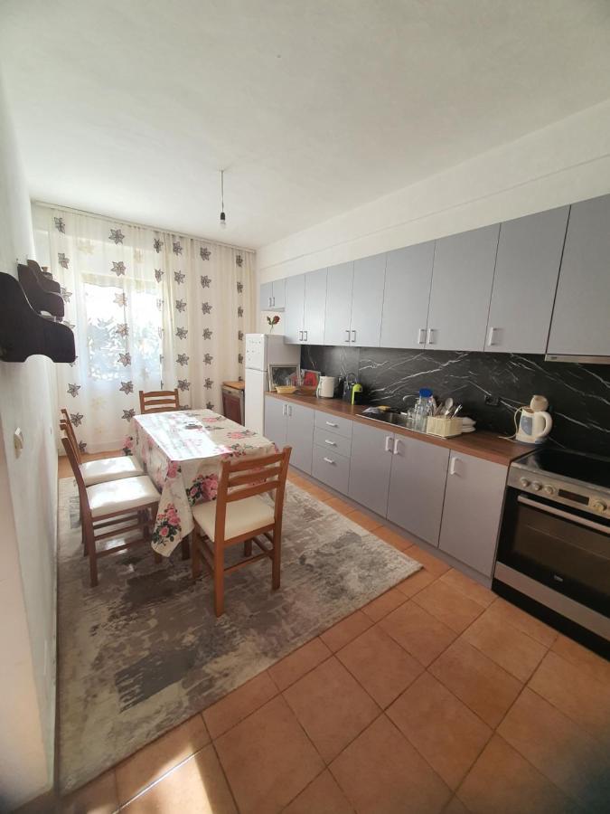 Willa Spacious House With A Big Garden And Fire Pit Tirana Zewnętrze zdjęcie