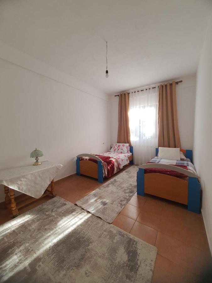 Willa Spacious House With A Big Garden And Fire Pit Tirana Zewnętrze zdjęcie